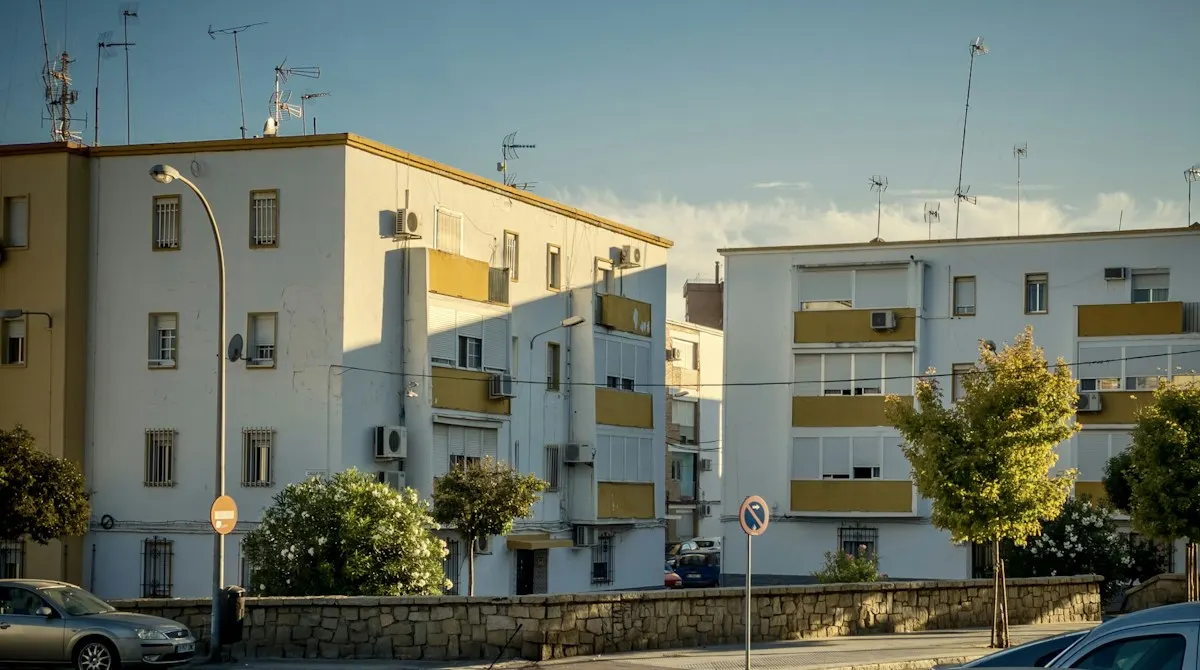 Administradores de Fincas en Huelva: Precios y Guía 2026