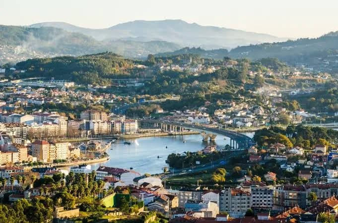Administradores de Fincas en Pontevedra: Guía 2026