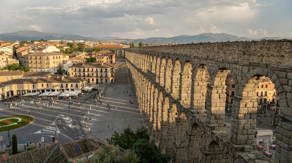 Administradores de Fincas en Segovia: Precios y Guía 2026