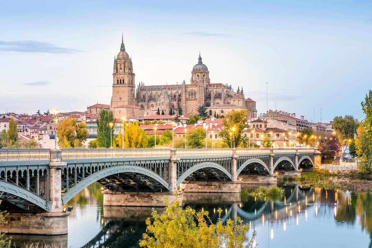 Administradores de Fincas en Salamanca: Guía 2026